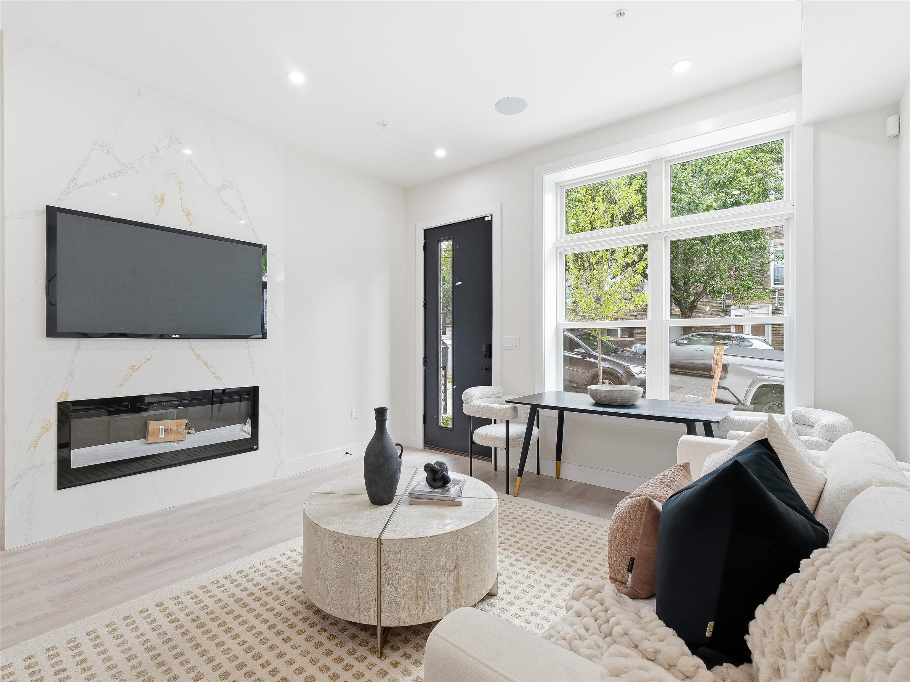 152 BLEECKER ST 1