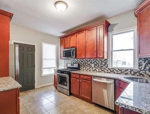 Homes For Rent - 36 Dwight St #1<br/> Jersey City, NJ 07305