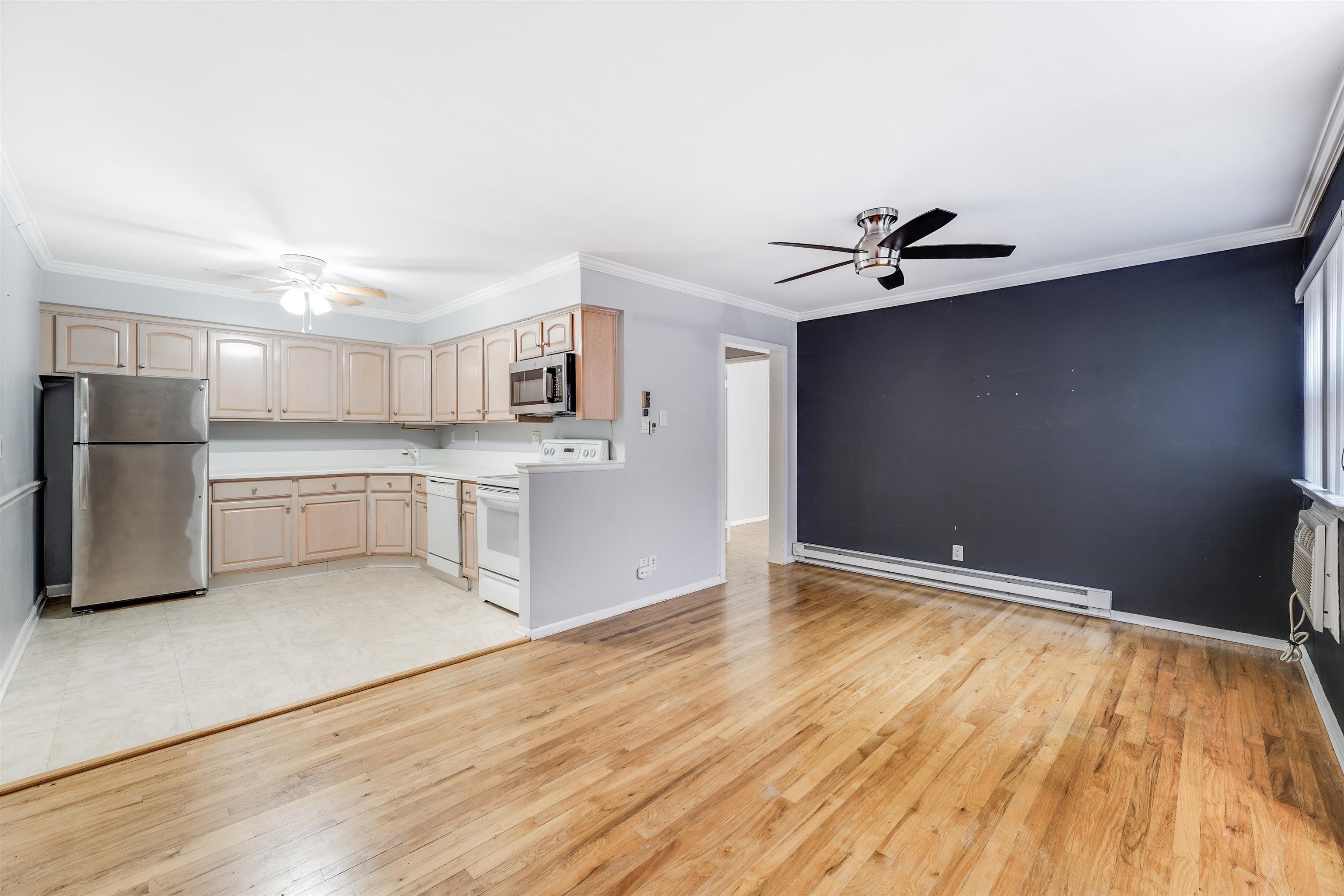 214 Avenue A #207, Bayonne, New Jersey image 3