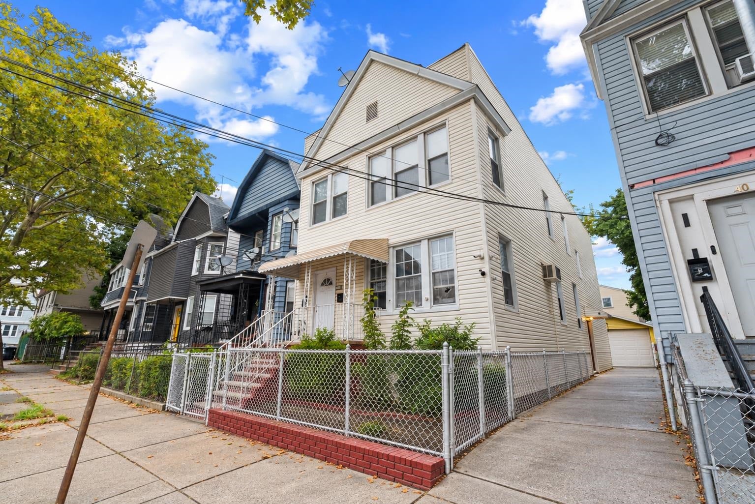 42 NEW ST