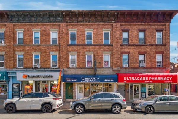 570 W SIDE AVE, JERSEY CITY, NJ 07304 - Image 052d42d90a194746da59c7c5313729c1/2814181203