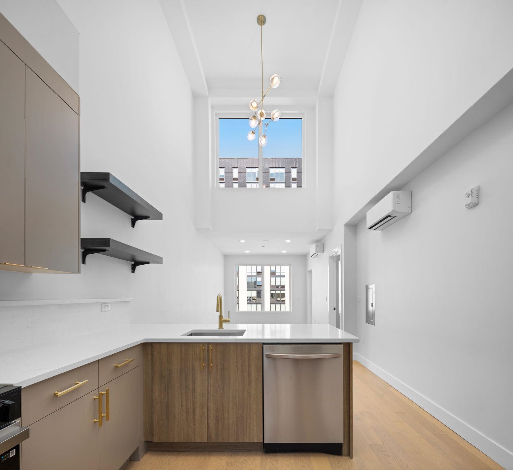 35 ORCHARD ST 802