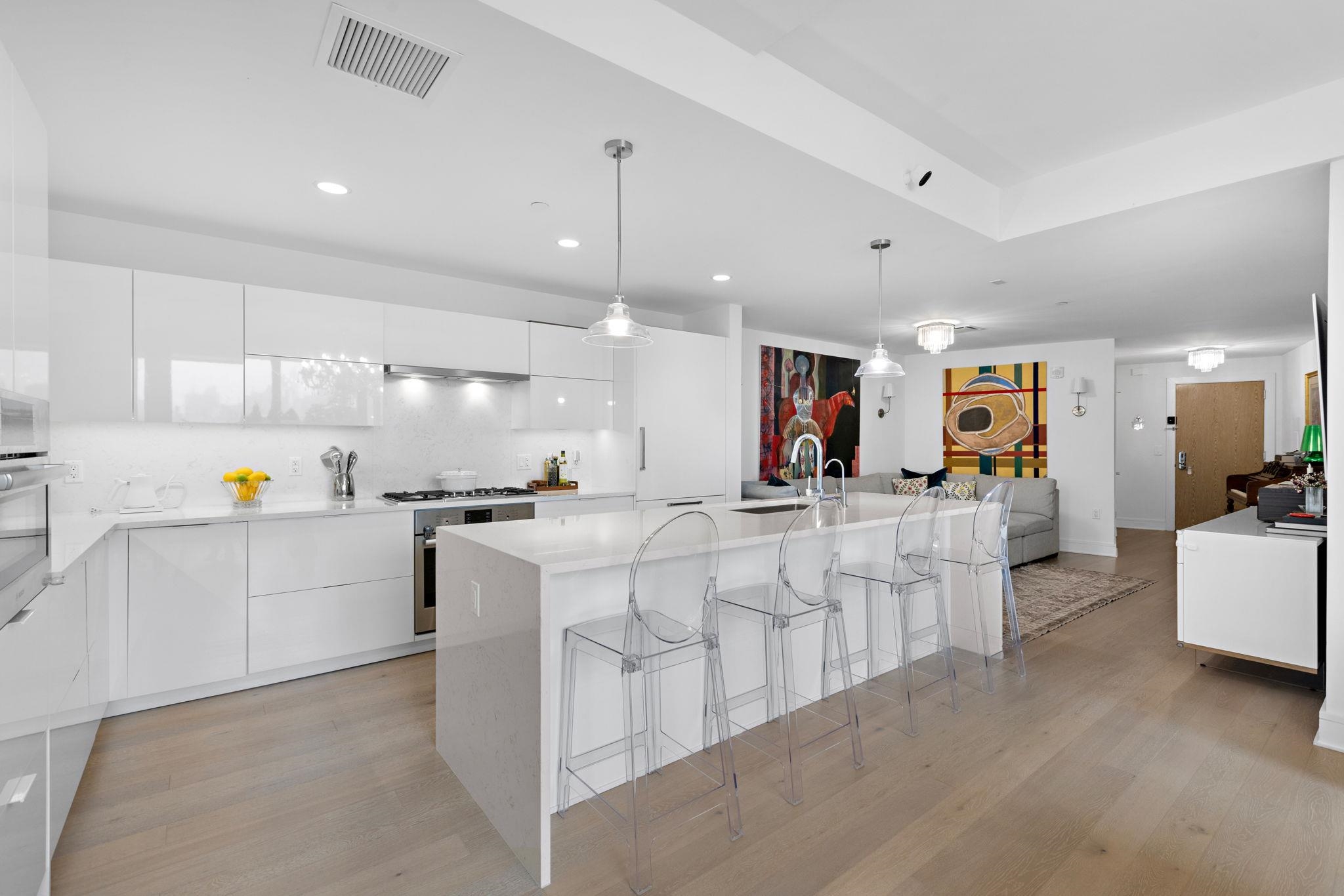 9 Avenue At Port Imperial #311, West New York, New Jersey image 2