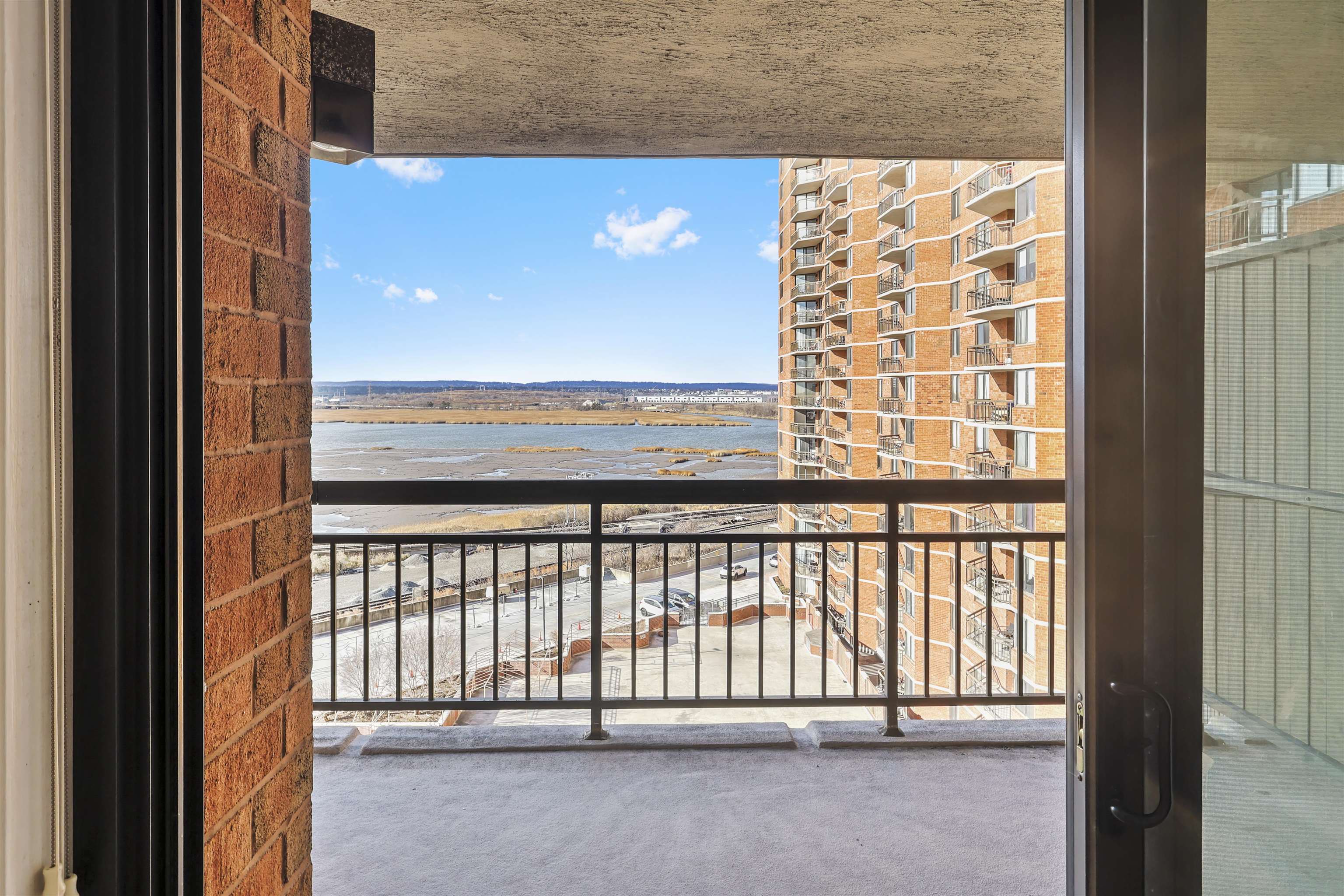 816 Harmon Cove Tower #816, Secaucus, New Jersey image 32