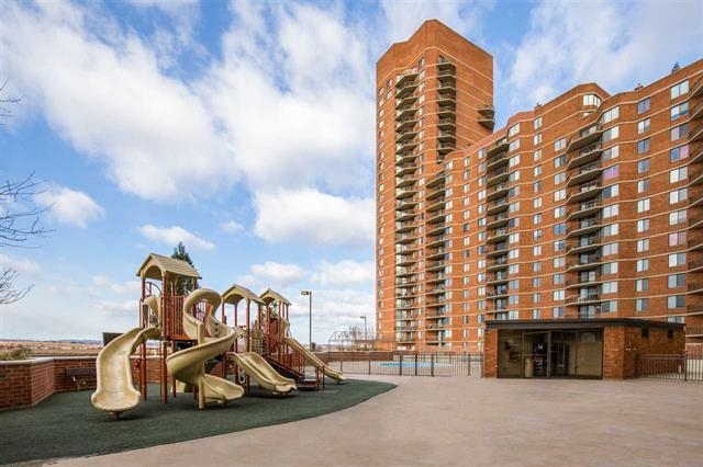 816 Harmon Cove Tower #816, Secaucus, New Jersey image 44