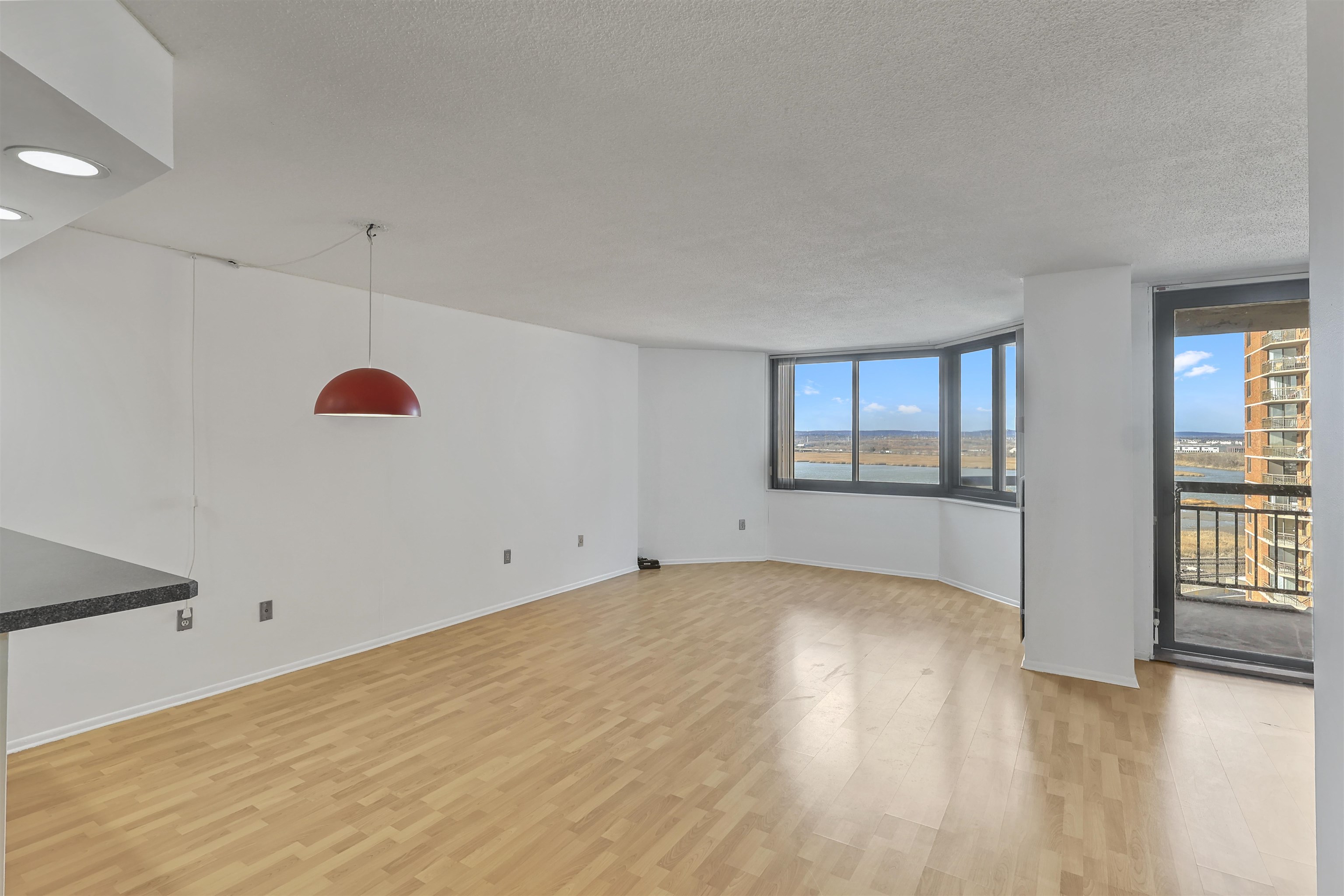 816 Harmon Cove Tower #816, Secaucus, New Jersey image 3