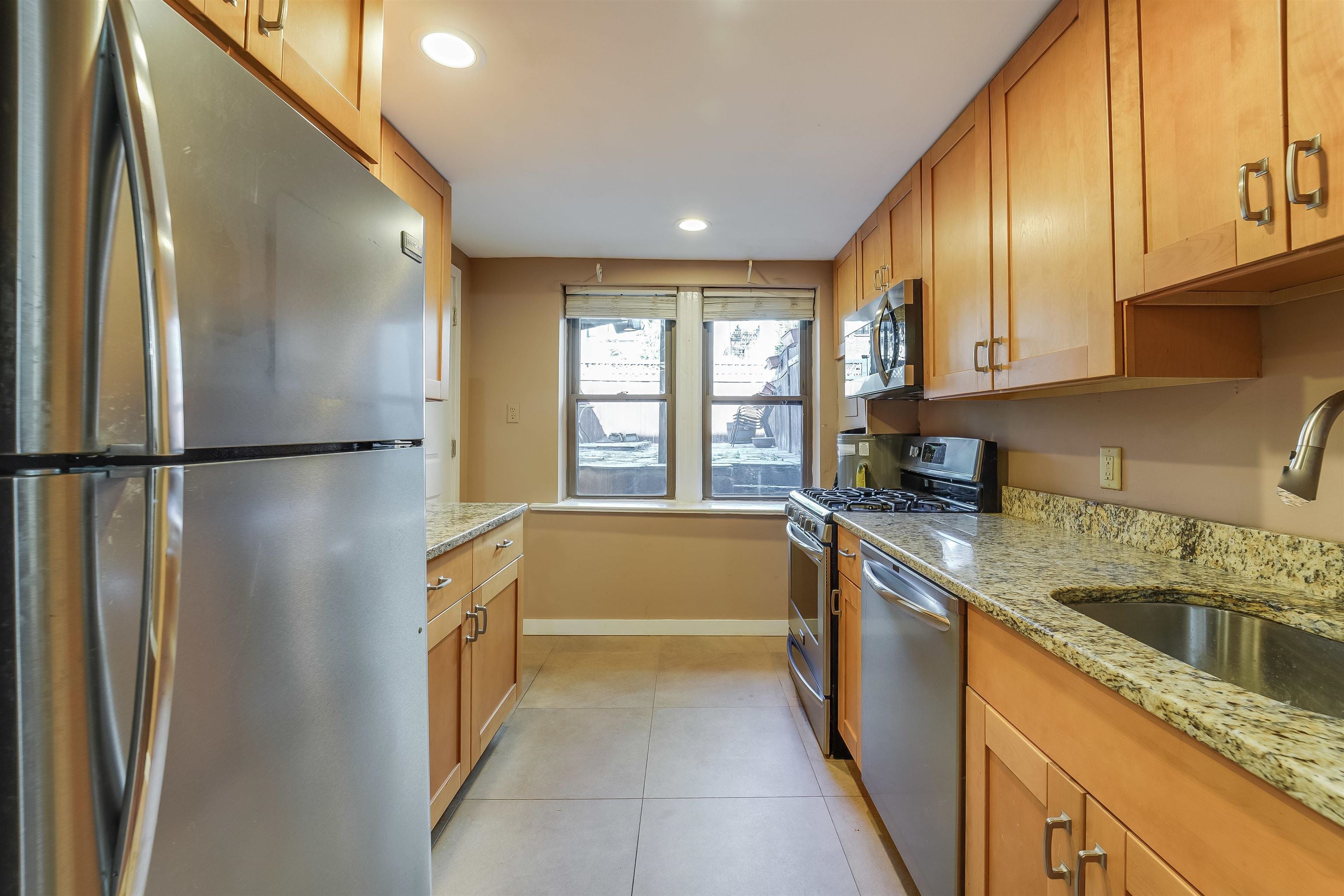138 GARDEN ST 1