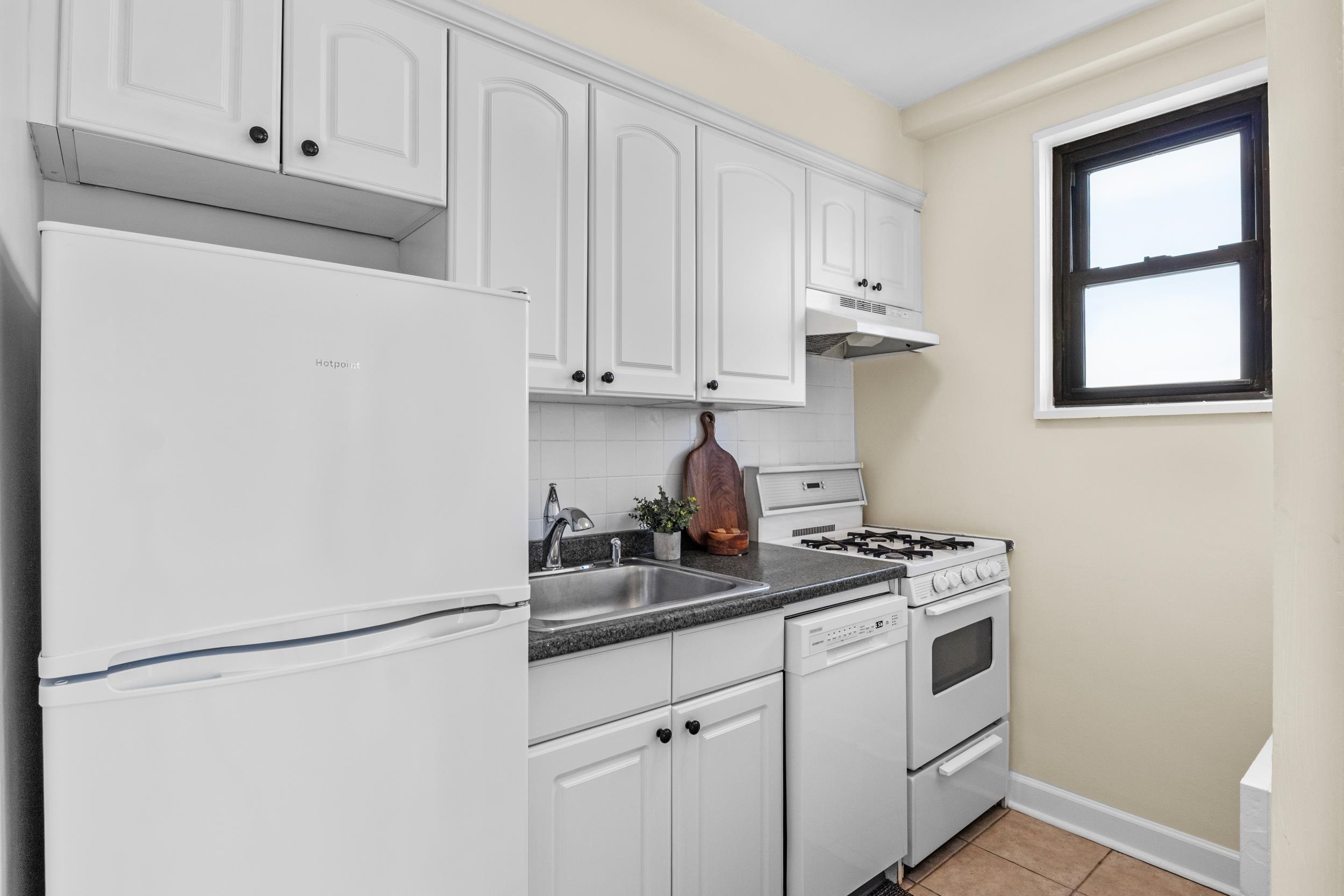 1225 KENNEDY BLVD 7C