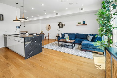 Condo For Sale - 241 3rd St #4<br/> Jersey City, NJ 07302