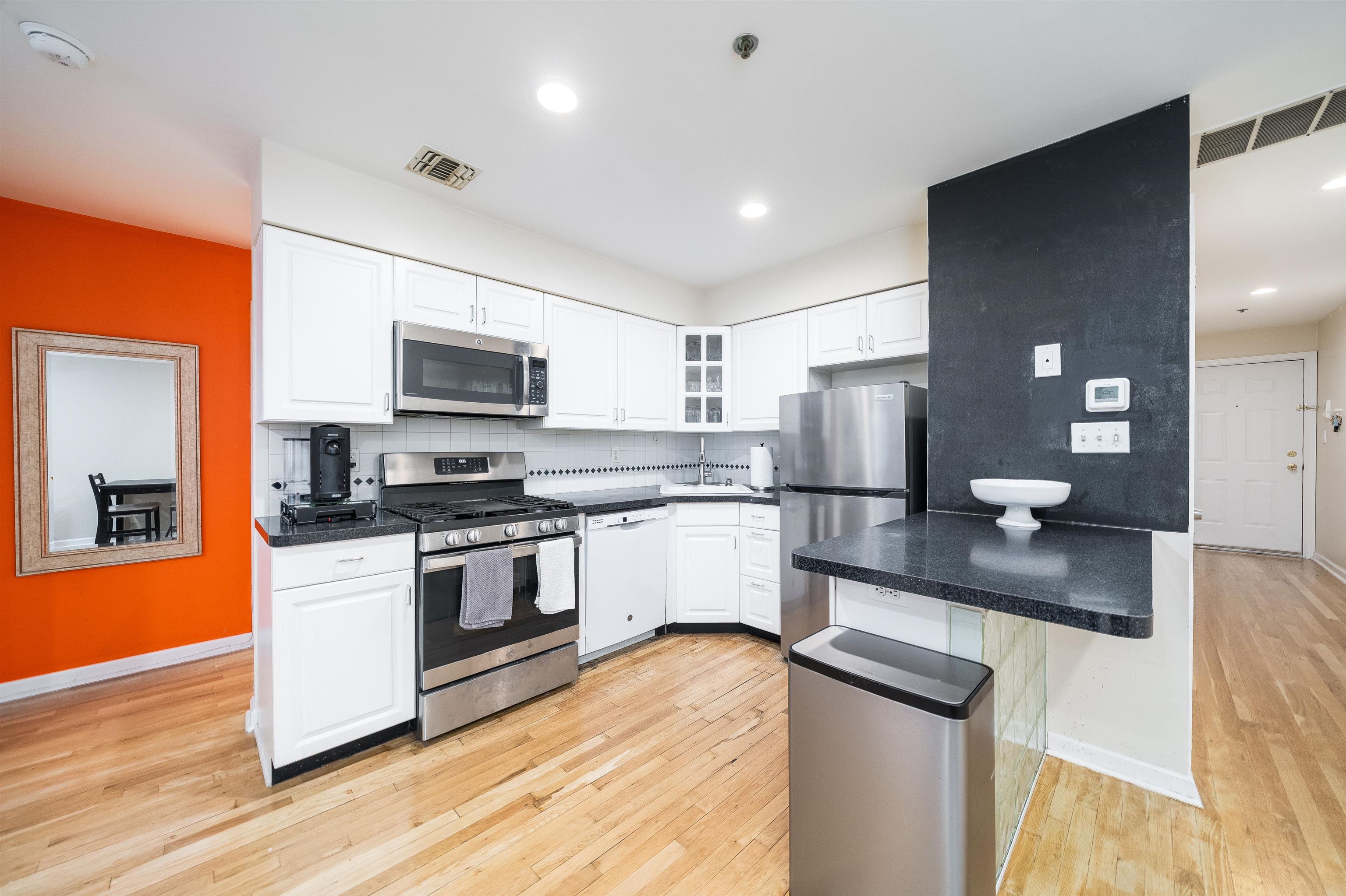 224 Hudson St #3B, Hoboken, New Jersey image 8