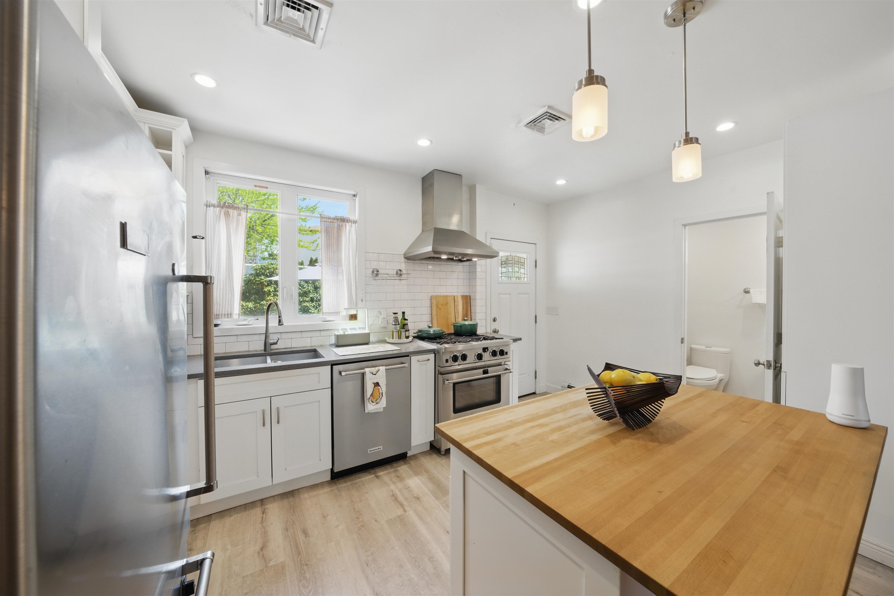 184 Nelson Ave, Jersey City, New Jersey image 6