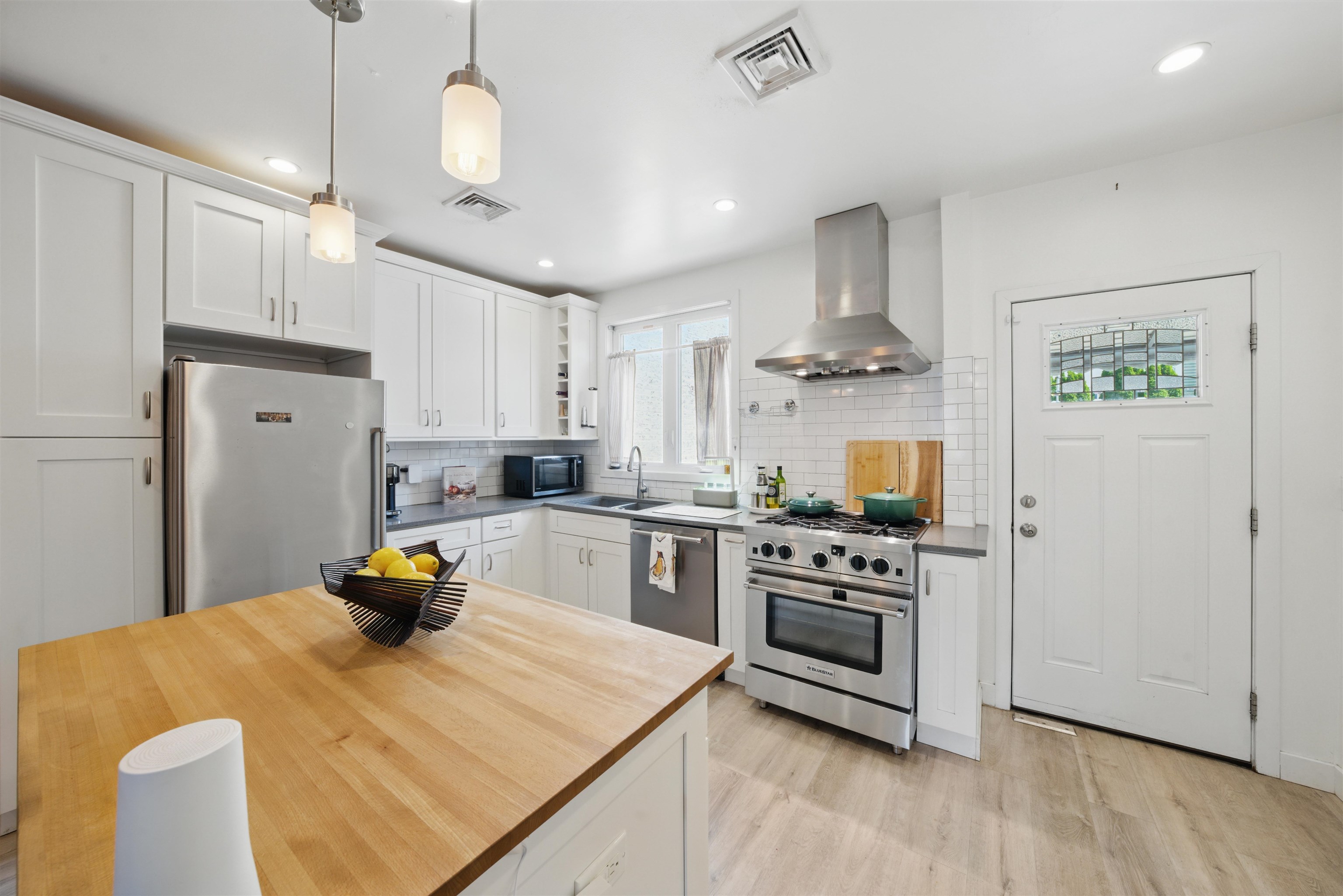184 Nelson Ave, Jersey City, New Jersey image 5