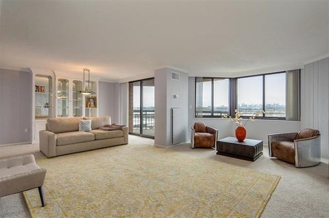Condo For Sale - 807 Harmon Cove Tower #807<br/> Secaucus, NJ 07094