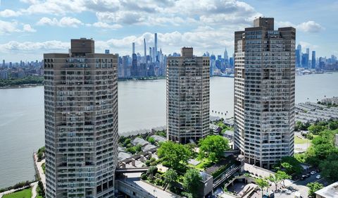 Condo For Sale - 7002 Blvd East #5E<br/> Guttenberg, NJ 07093