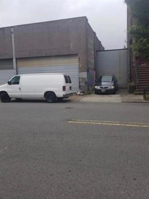 305 COMMUNIPAW AVE Jersey City, Bergen-Lafayett NJ 07304