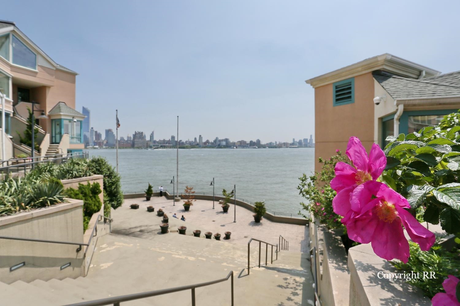 600 Harbor Blvd #866, Weehawken, New Jersey image 24