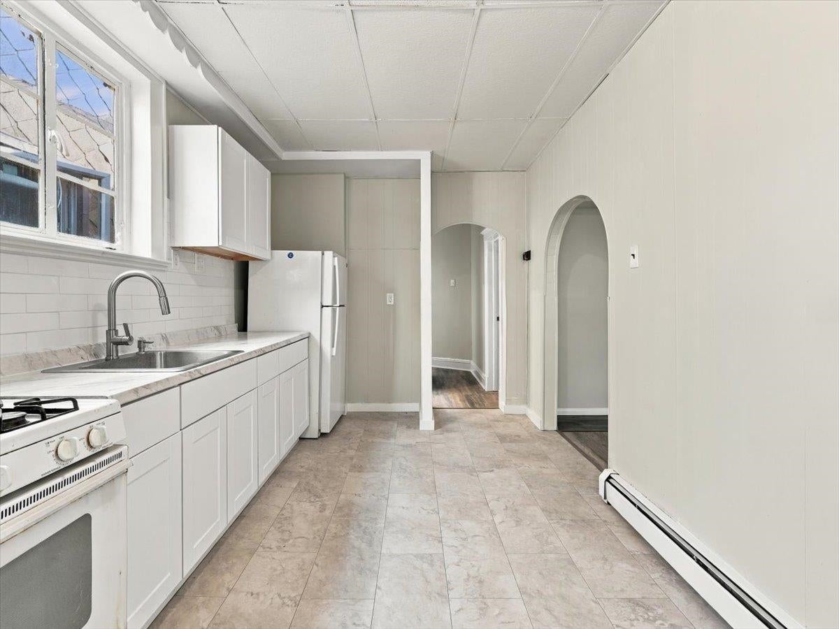 5 GRAY ST 2