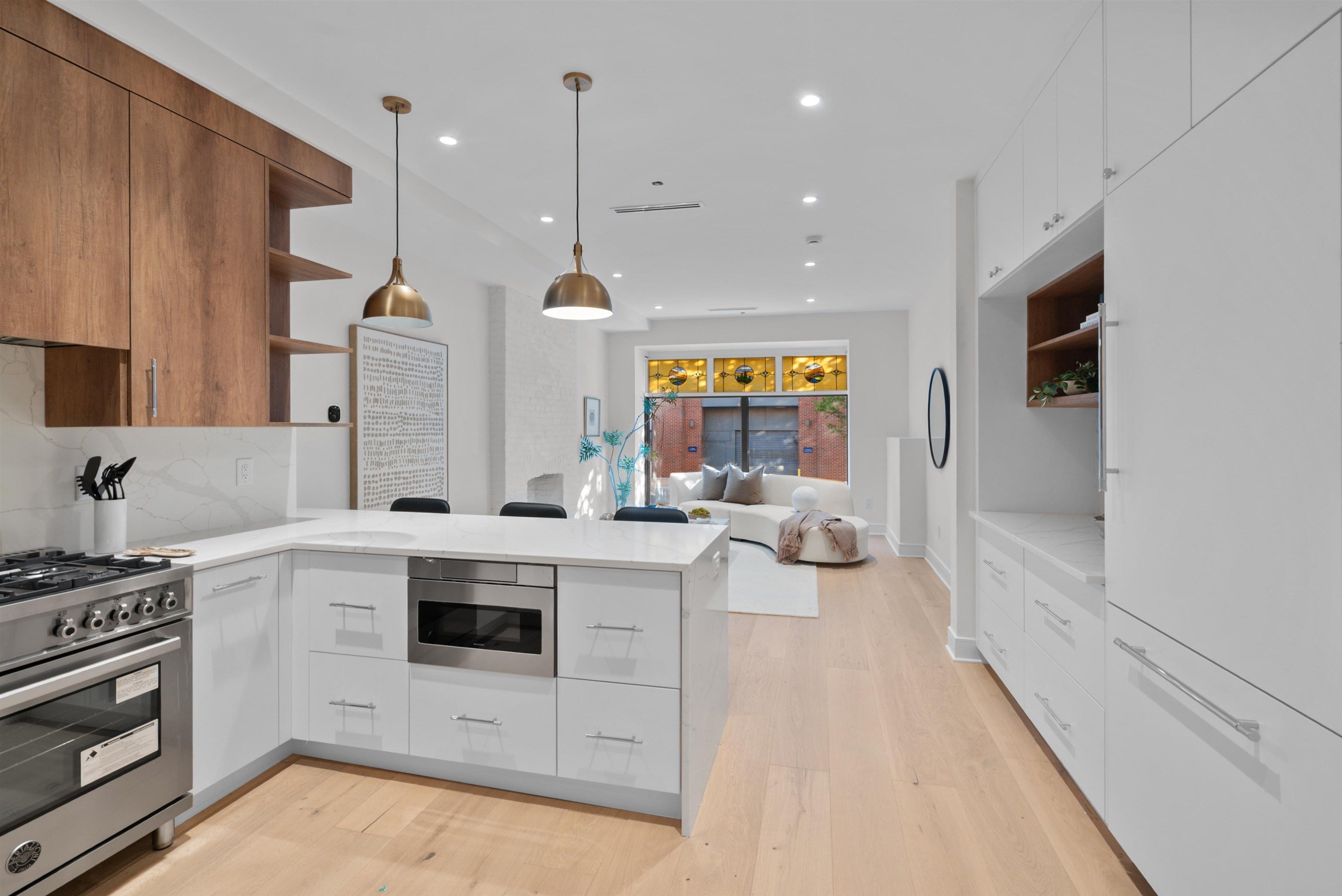 225 MONTGOMERY ST 1