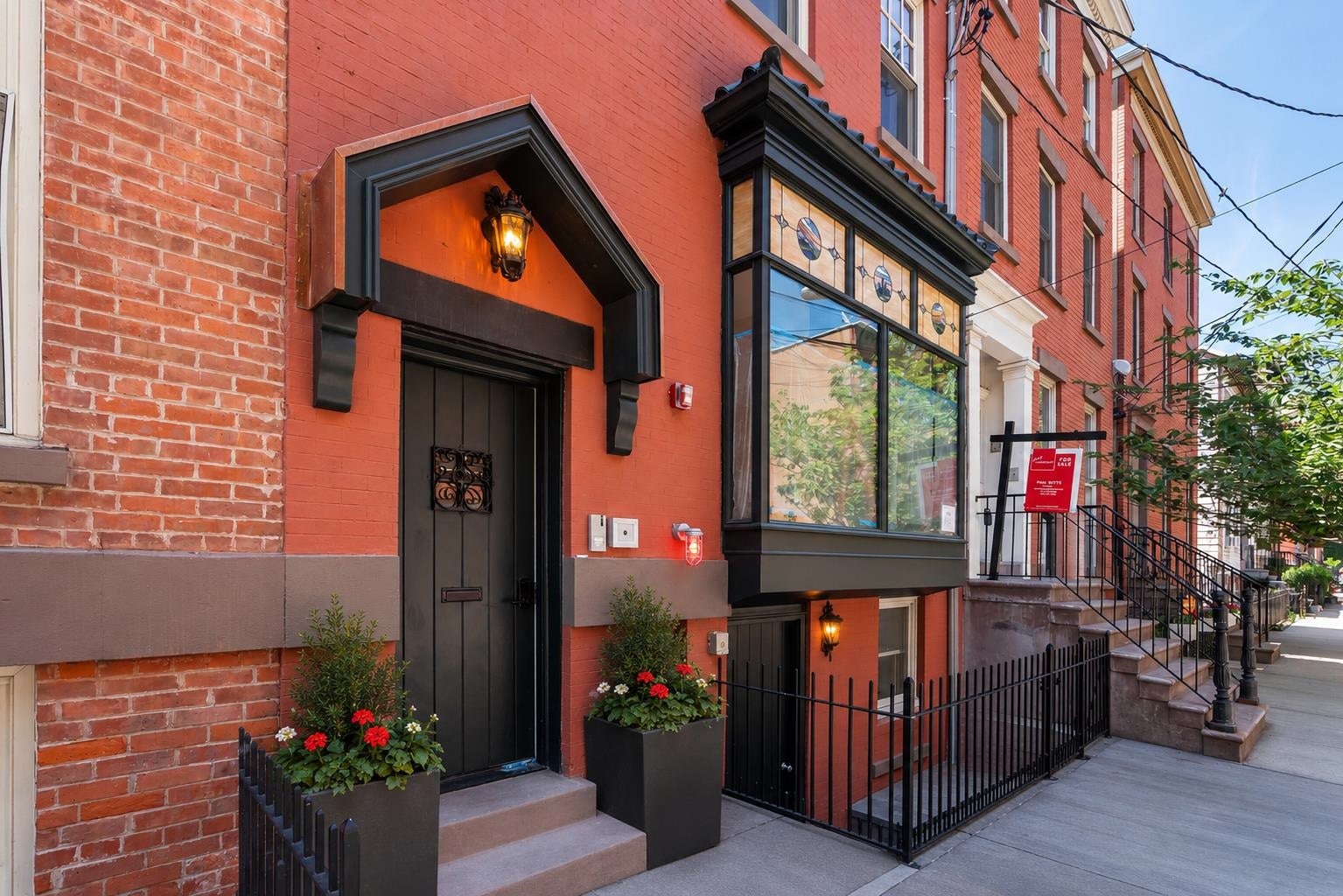 225 MONTGOMERY ST 1