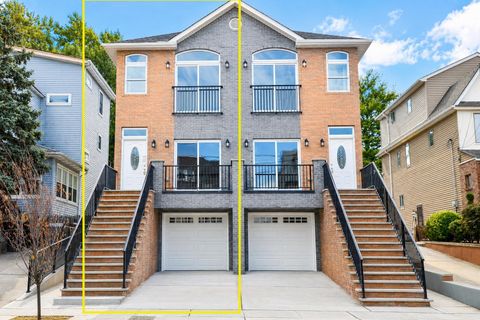 Condo For Sale - 92 West 6th St #1<br/> Bayonne, NJ 07002