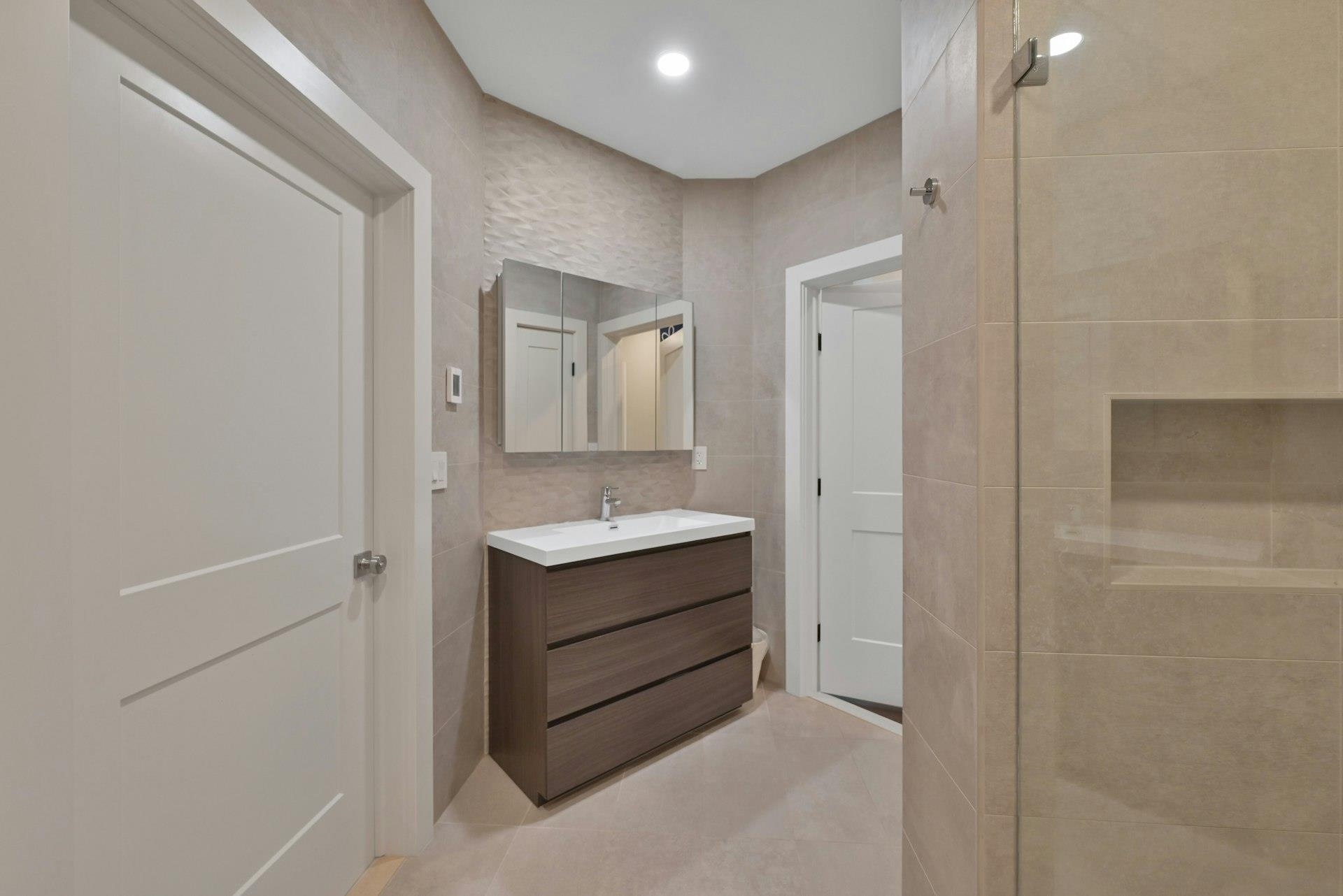 24 Avenue At Port Imperial #200, West New York, New Jersey image 25