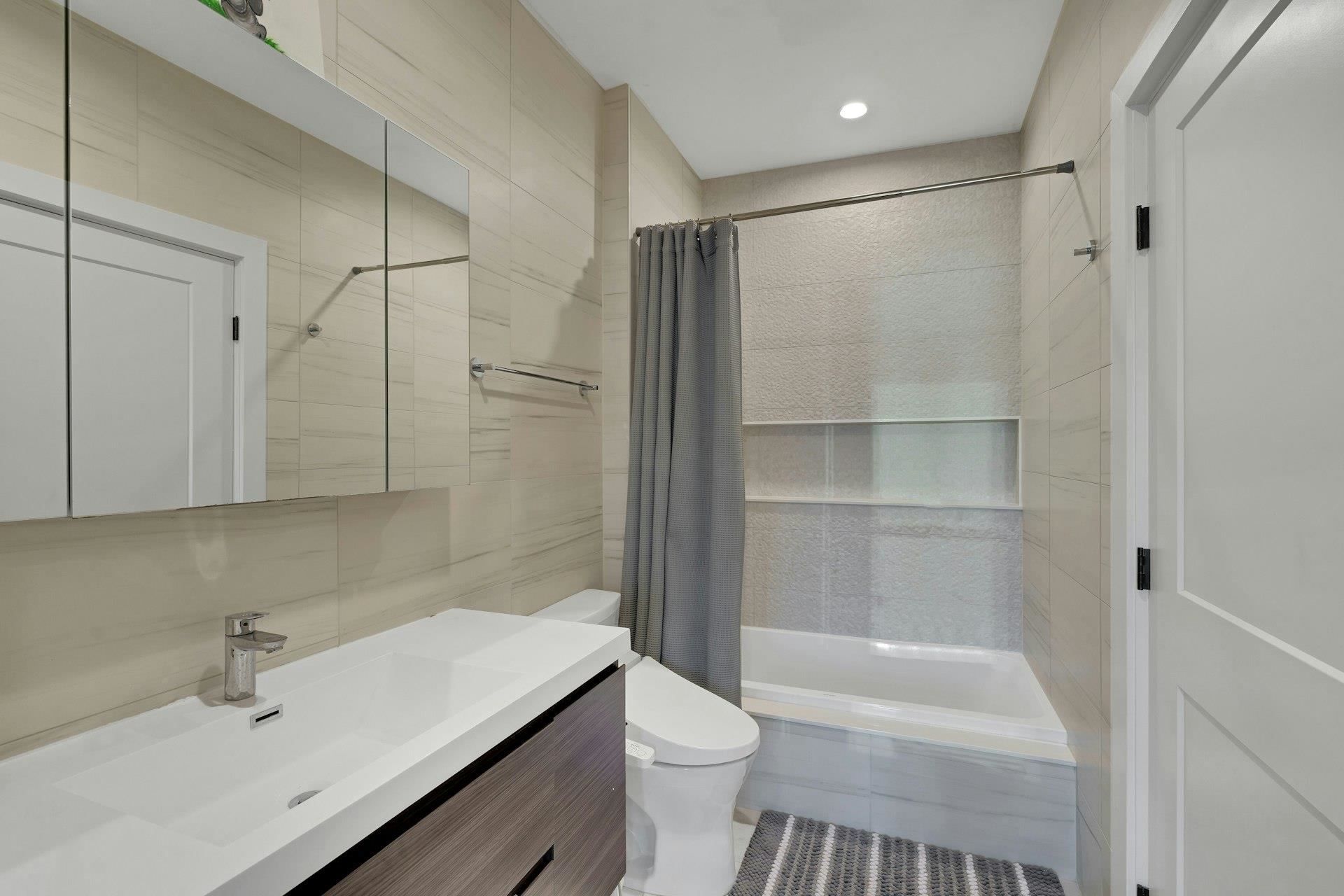 24 Avenue At Port Imperial #200, West New York, New Jersey image 26