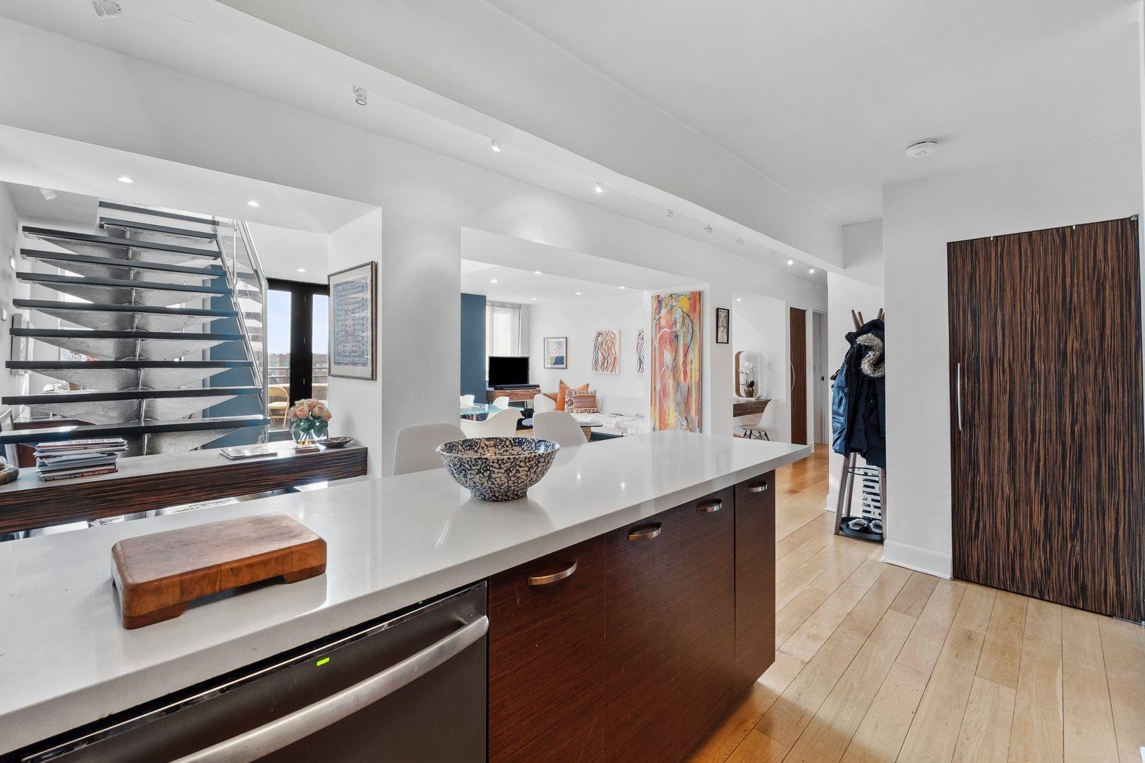300 Newark St #8G, Hoboken, New Jersey image 6