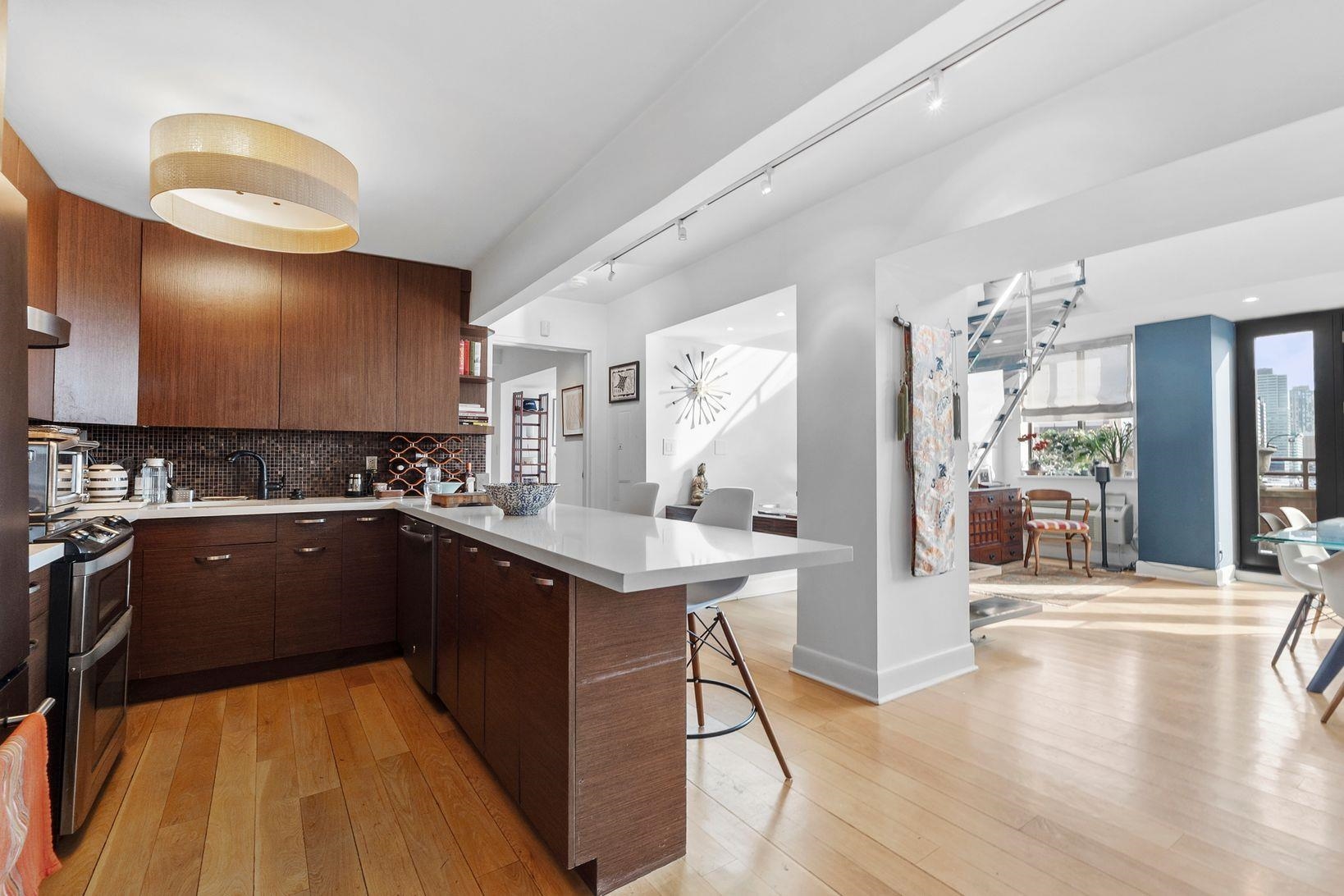 300 Newark St #8G, Hoboken, New Jersey image 4