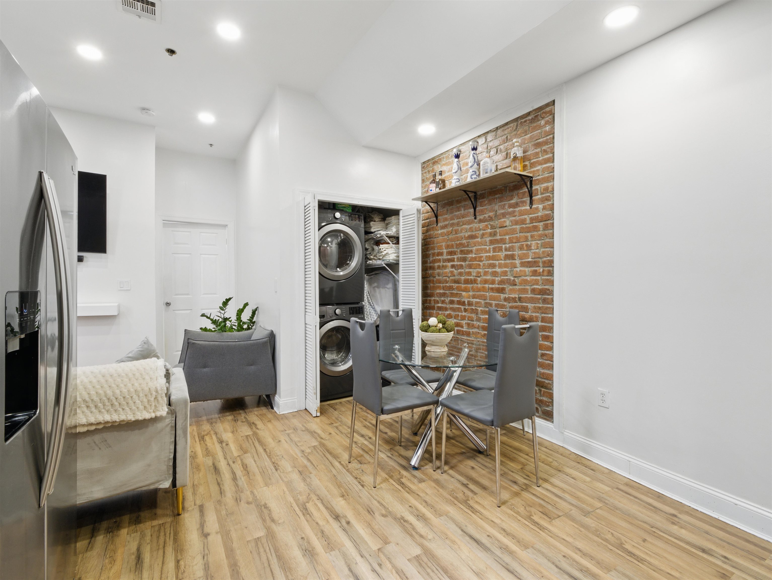 77 Crescent Ave #8, Jersey City, New Jersey image 2