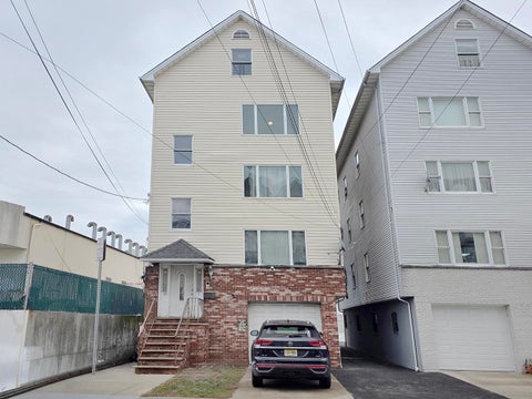 Homes For Rent - 55 Ferguson St #2<br/> Newark, NJ 07105