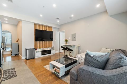 16 TROY ST 201 Jersey City NJ 07307