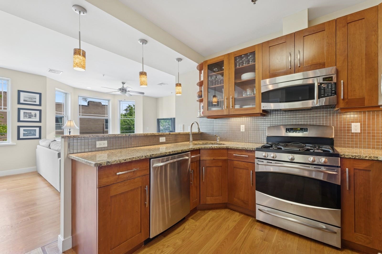 207 2nd St #4A, Hoboken, New Jersey image 8