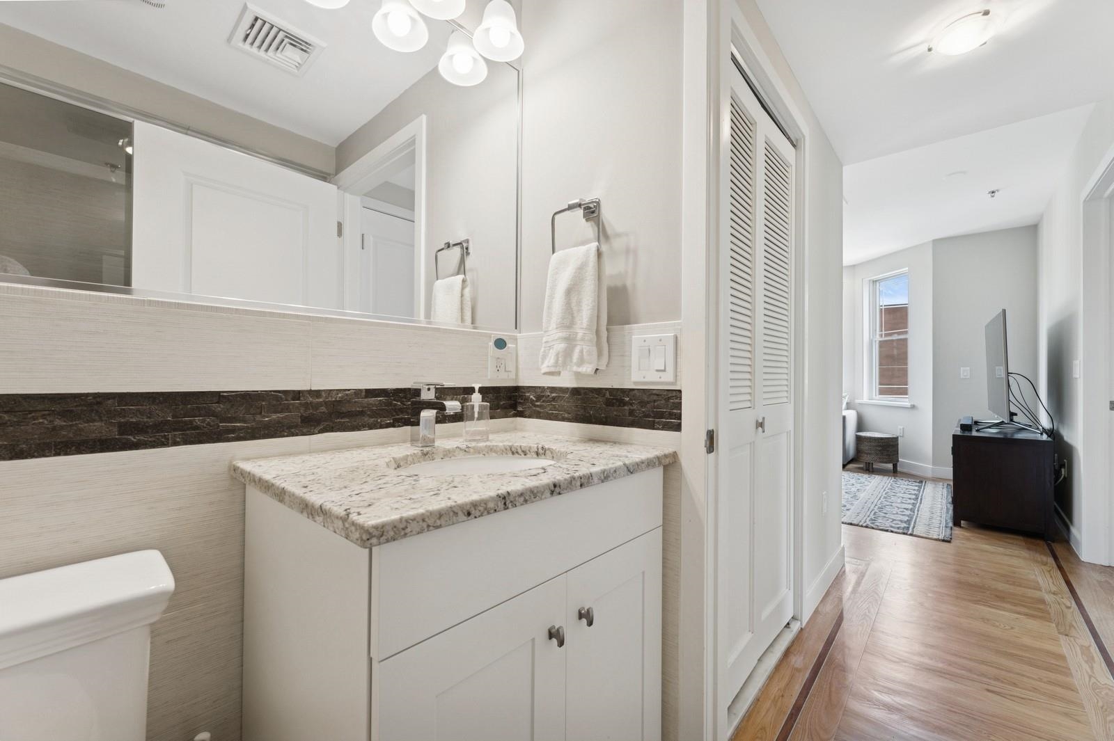 207 2nd St #4A, Hoboken, New Jersey image 23