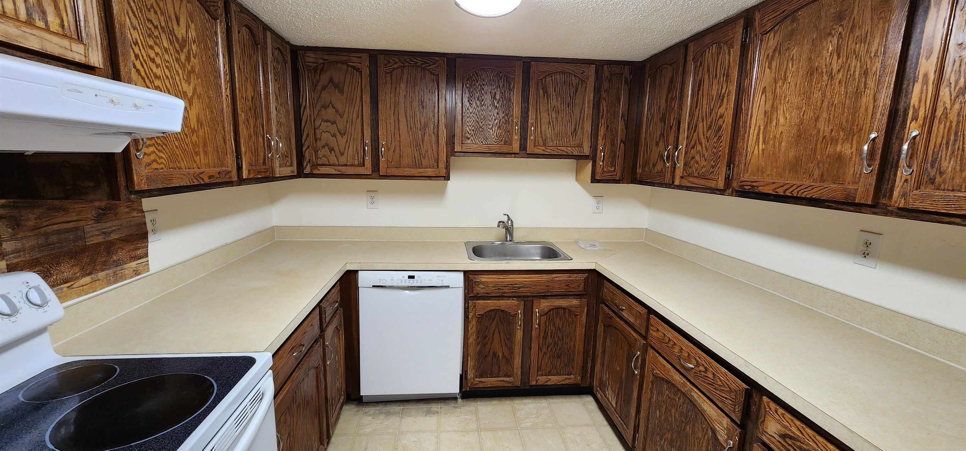 Harmon Cove Tower #336, Secaucus, New Jersey image 4