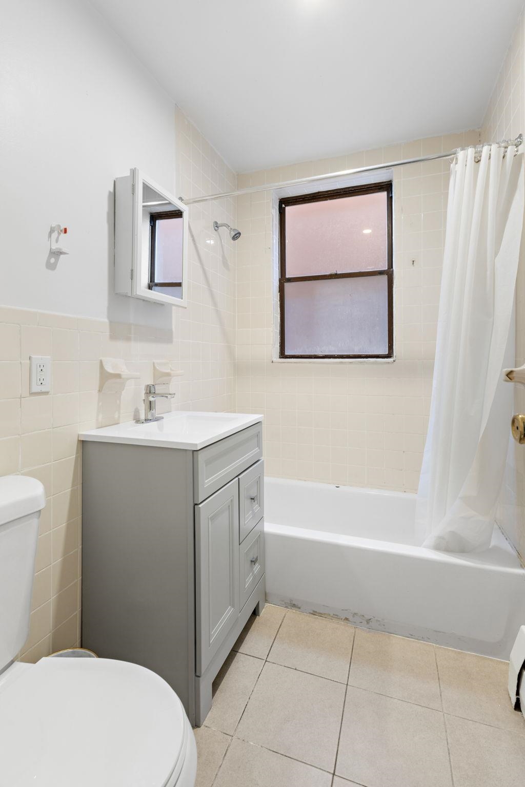 144 Old Bergen Rd #A5, Jersey City, New Jersey image 6