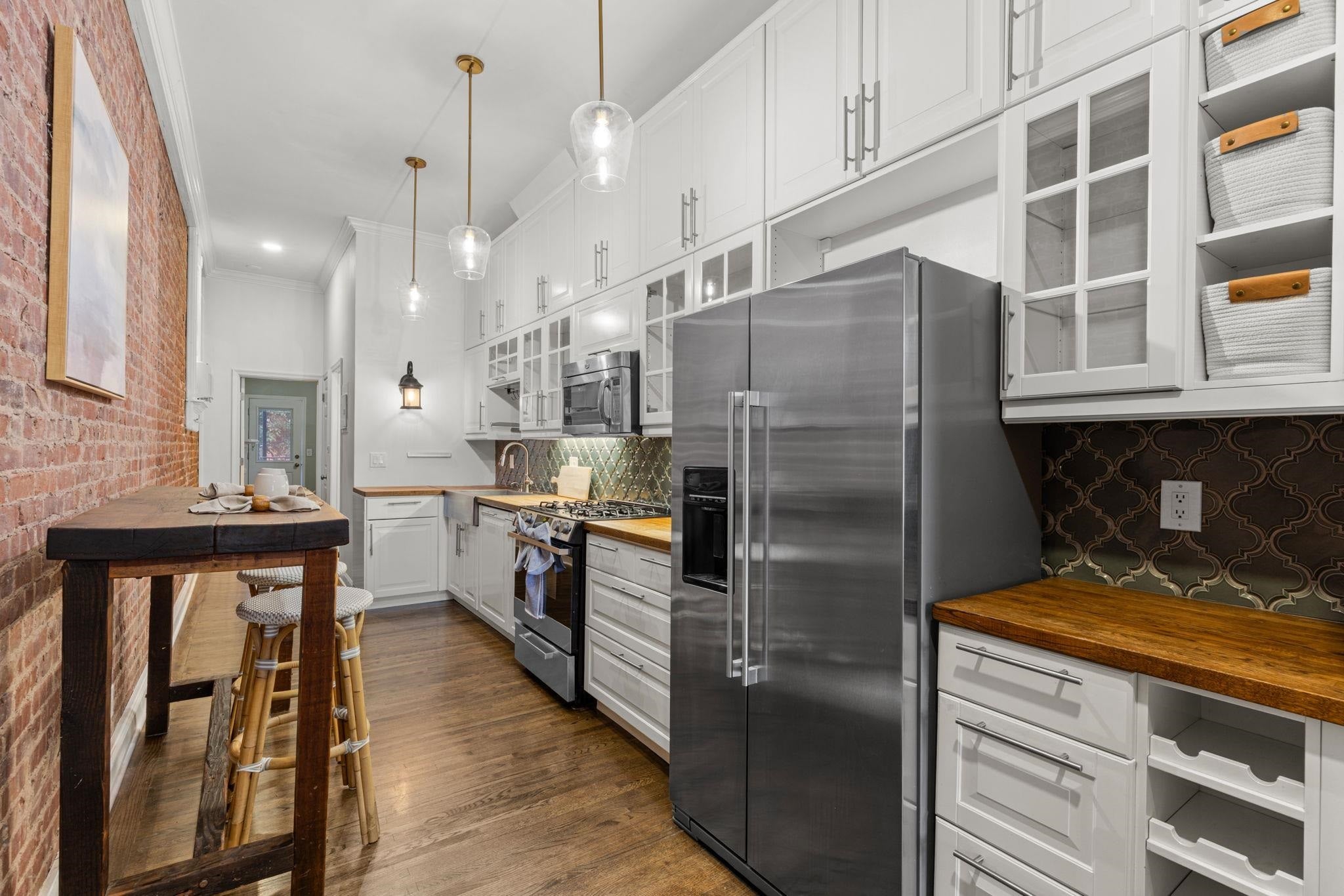 254.5 9TH ST 1L