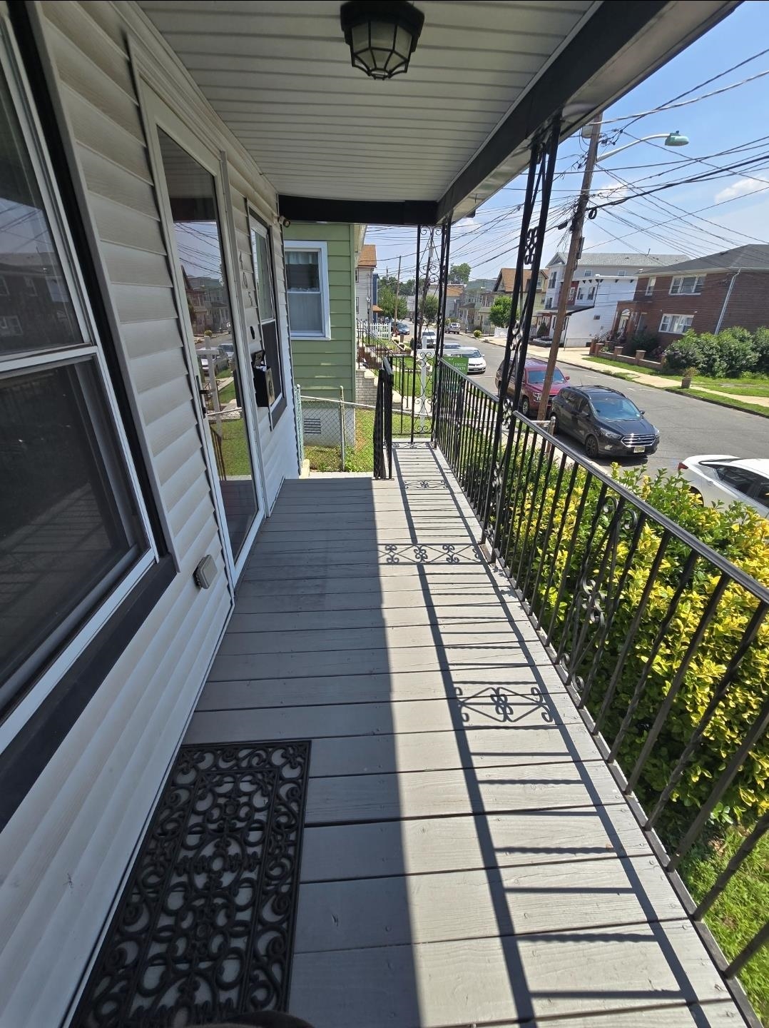 405 ELM ST