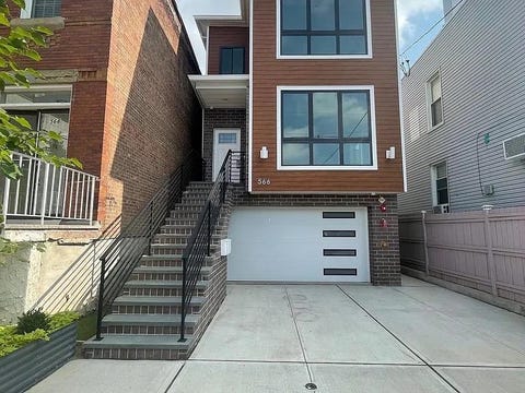 Apartment For Rent - 566 57th St #2<br/> West New York, NJ 07087