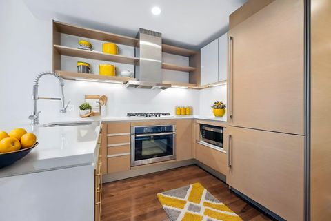 MLS: 250010439