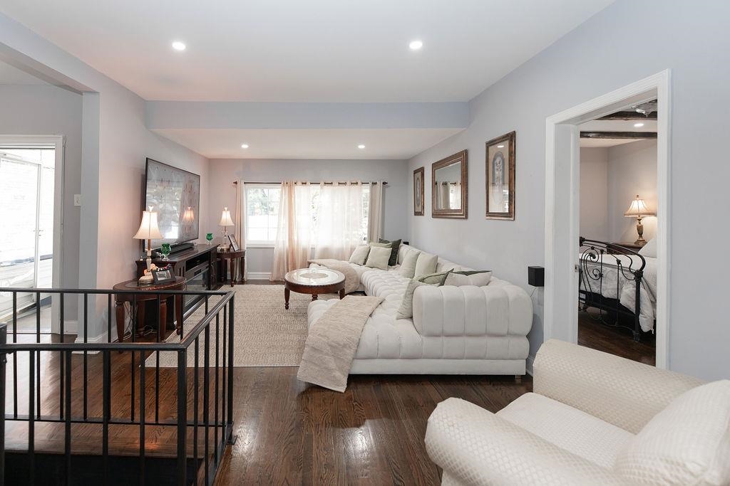 46 West 43rd St, Bayonne, New Jersey image 4