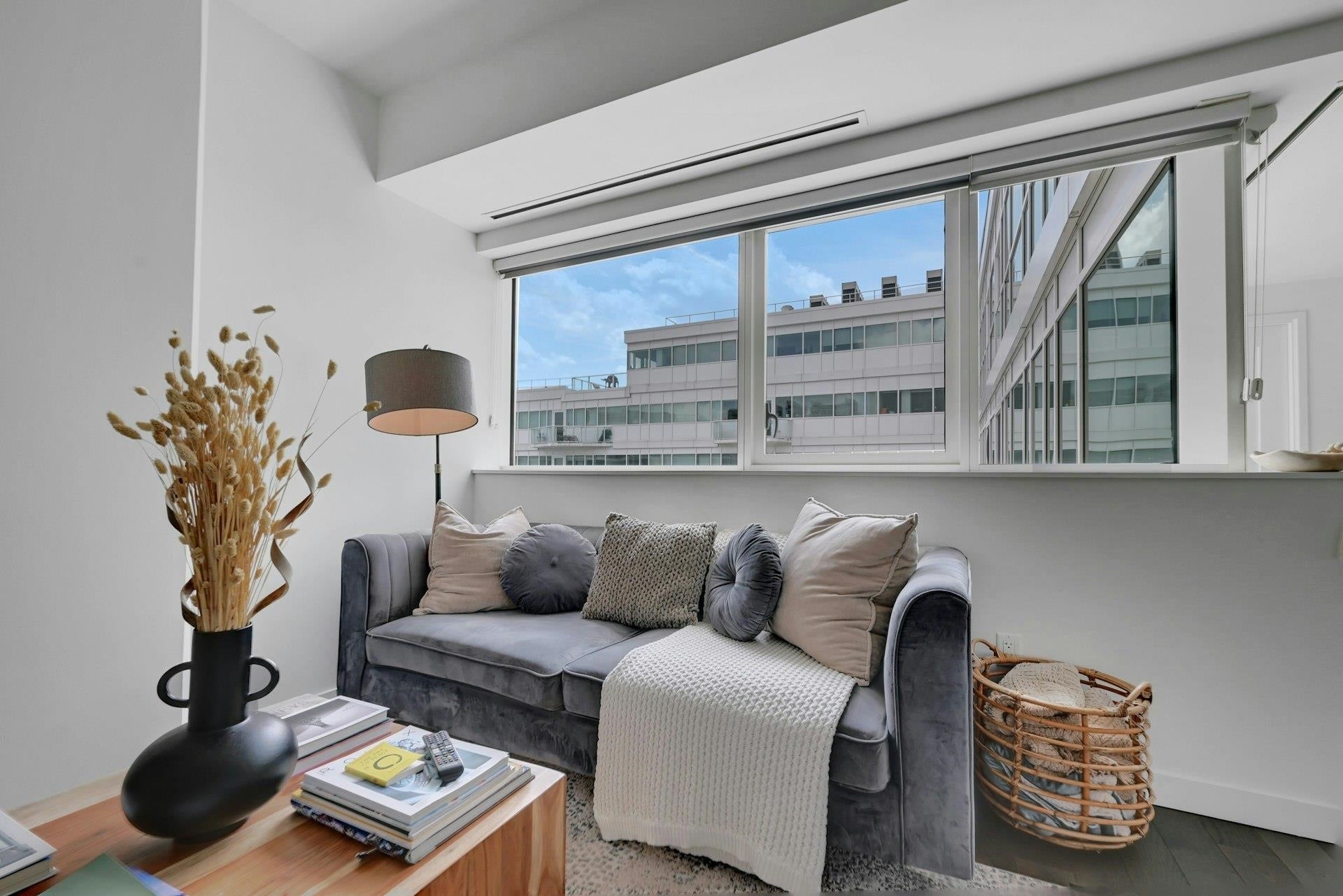 800 AVENUE AT PORT IMPERIAL 910