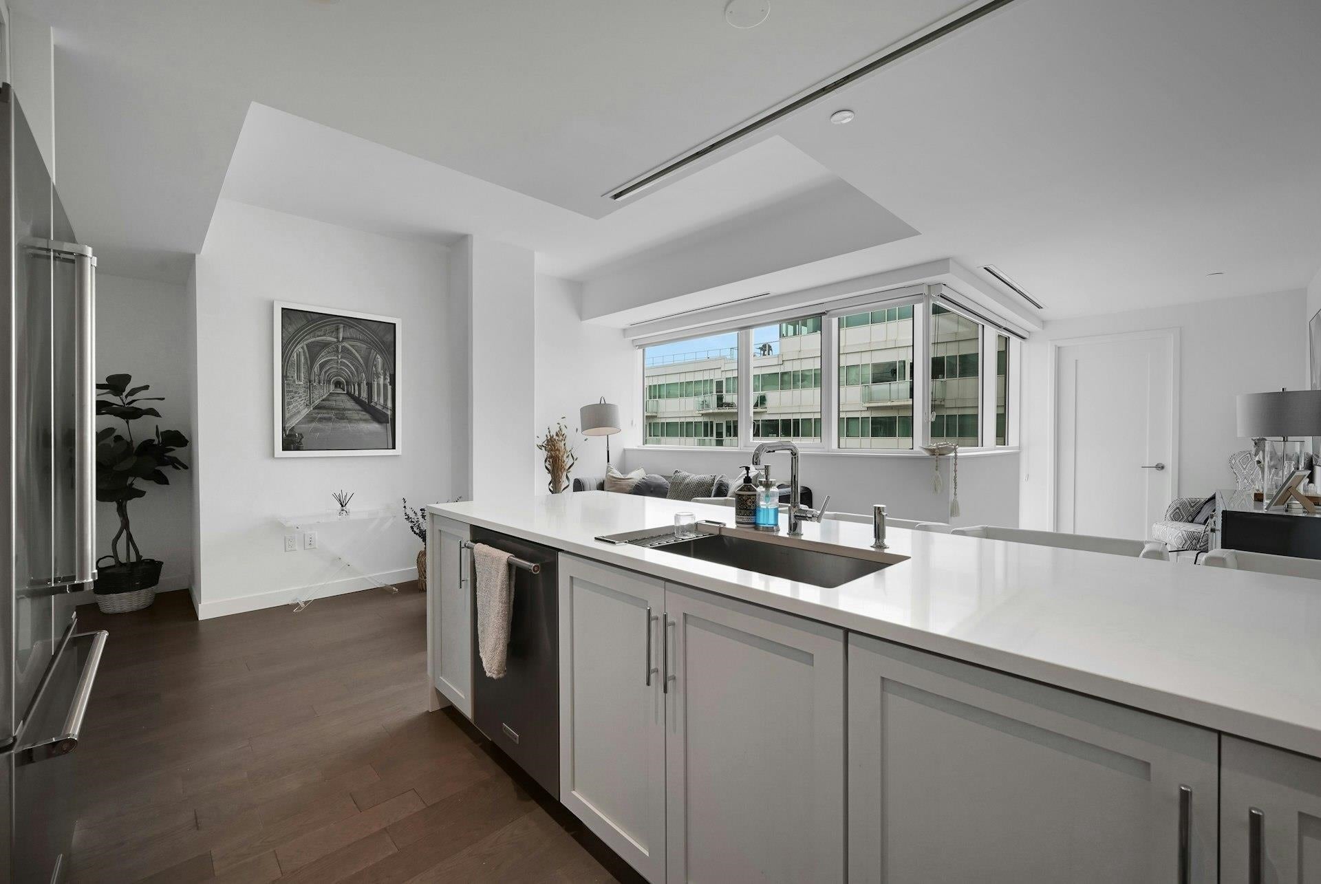 800 AVENUE AT PORT IMPERIAL 910