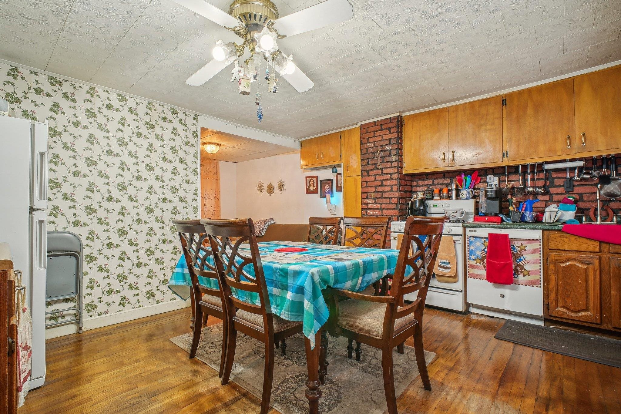 419 2nd St, Jersey City, New Jersey image 4