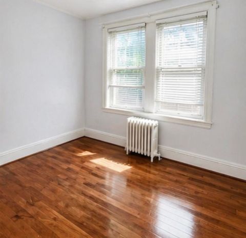 Apartment For Rent - 142 West 27th St #1<br/> Bayonne, NJ 07002