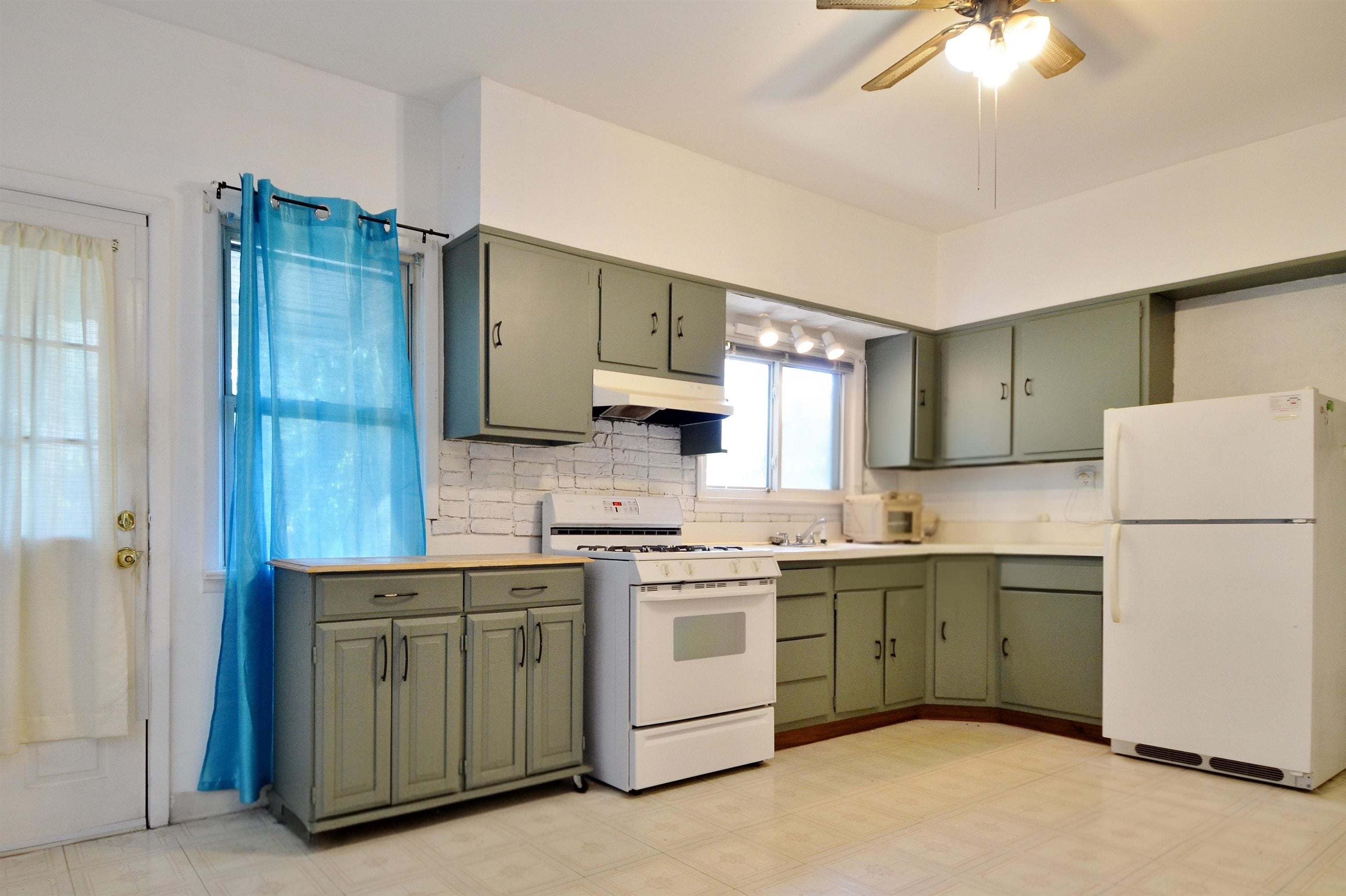 38 EAST 41ST ST - Photo 3