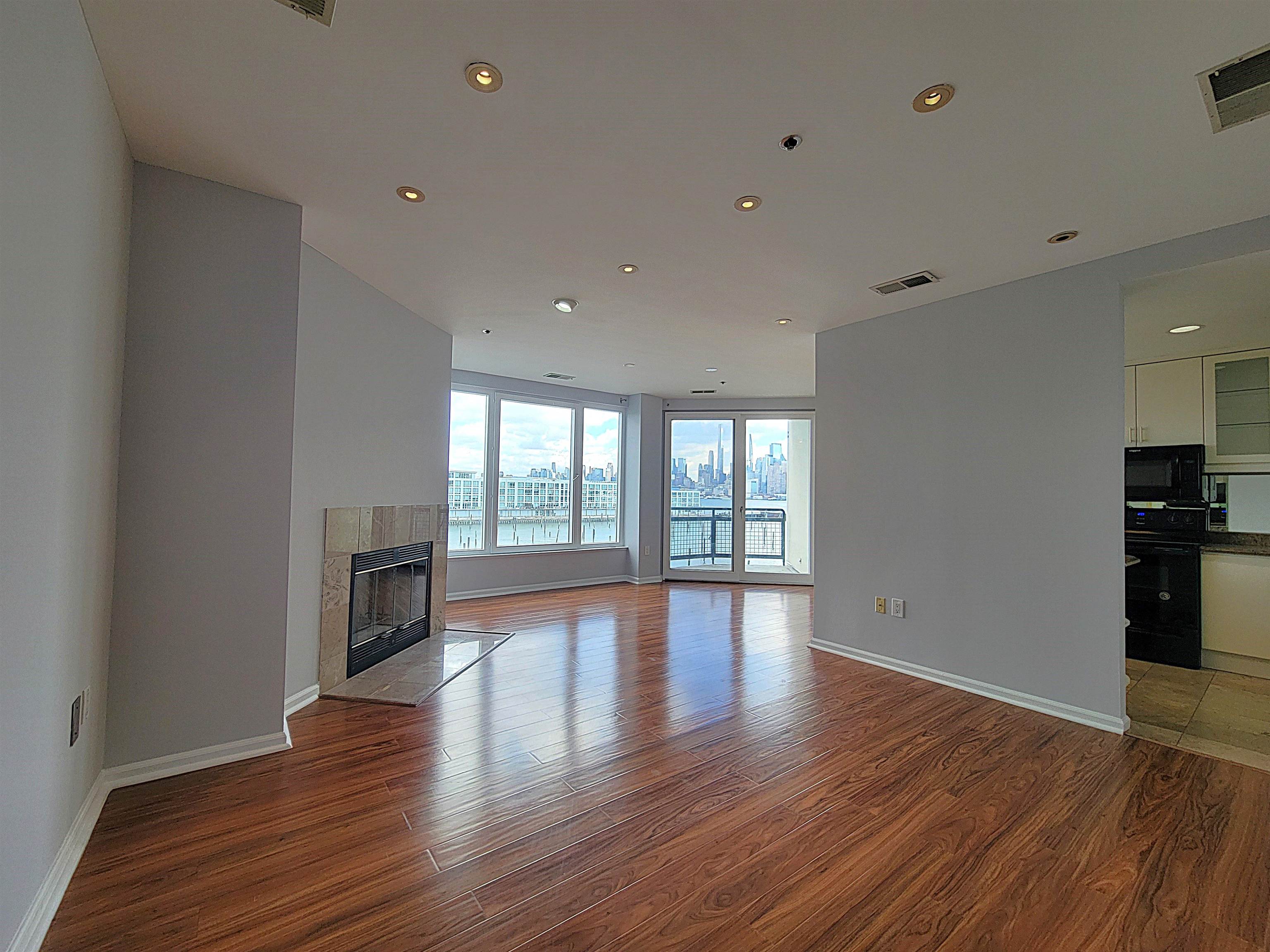 600 Harbor Blvd #907, Weehawken, New Jersey image 2