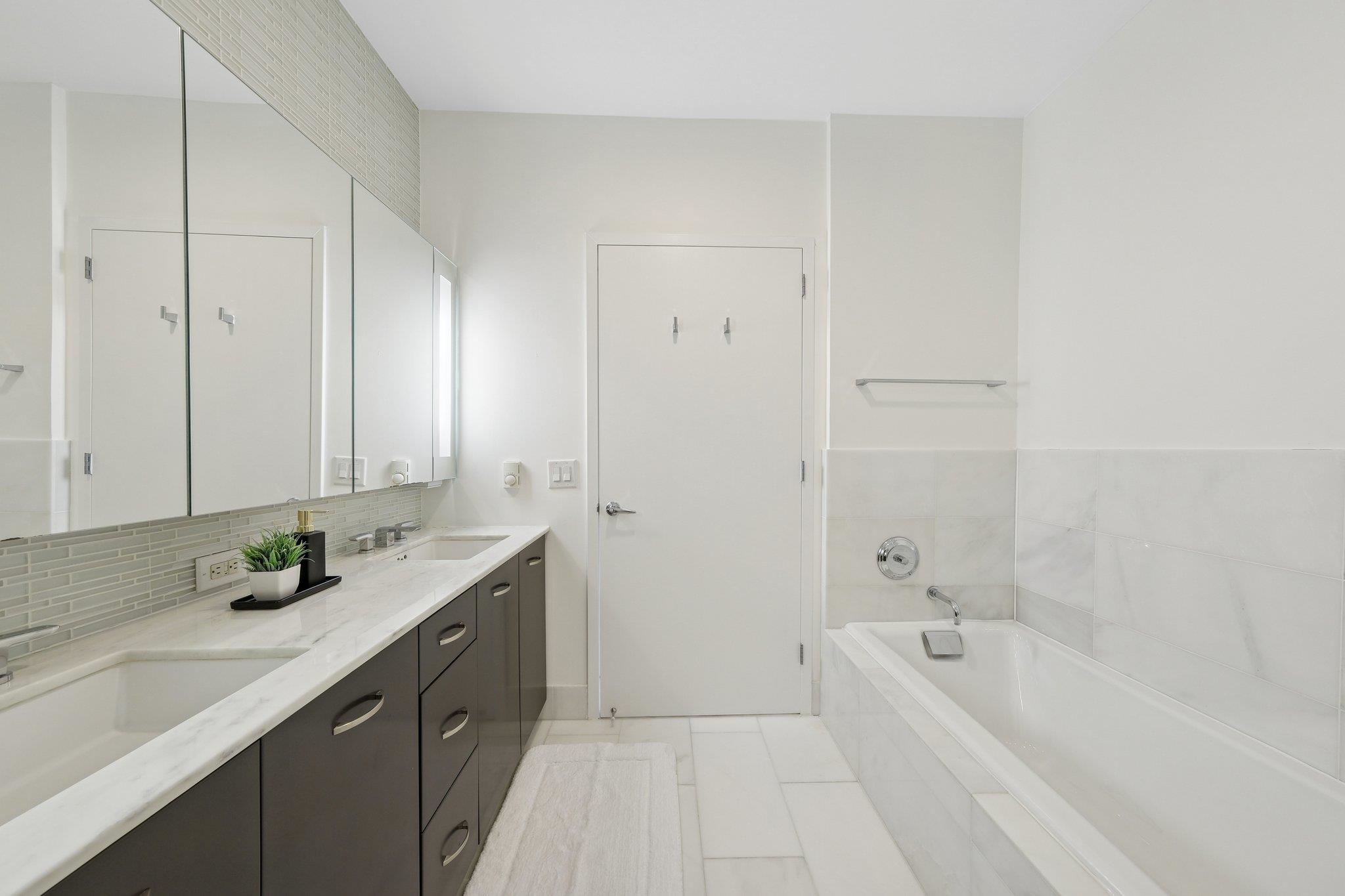 2 2nd St #PH4202, Jersey City, New Jersey image 18