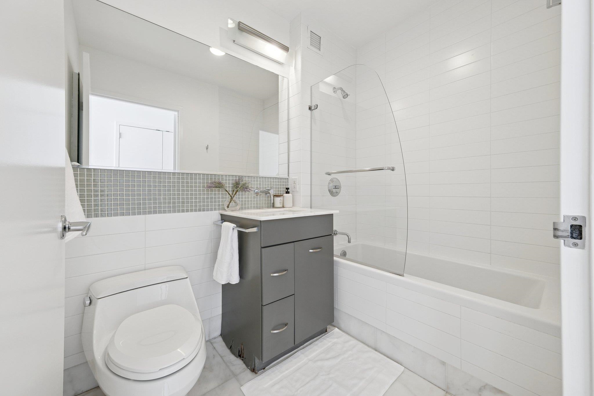 2 2nd St #PH4202, Jersey City, New Jersey image 15