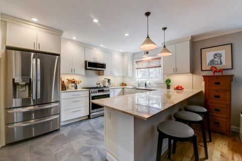 Townhouse For Sale - 598 Sanderling Ct #598<br/> Secaucus, NJ 07094