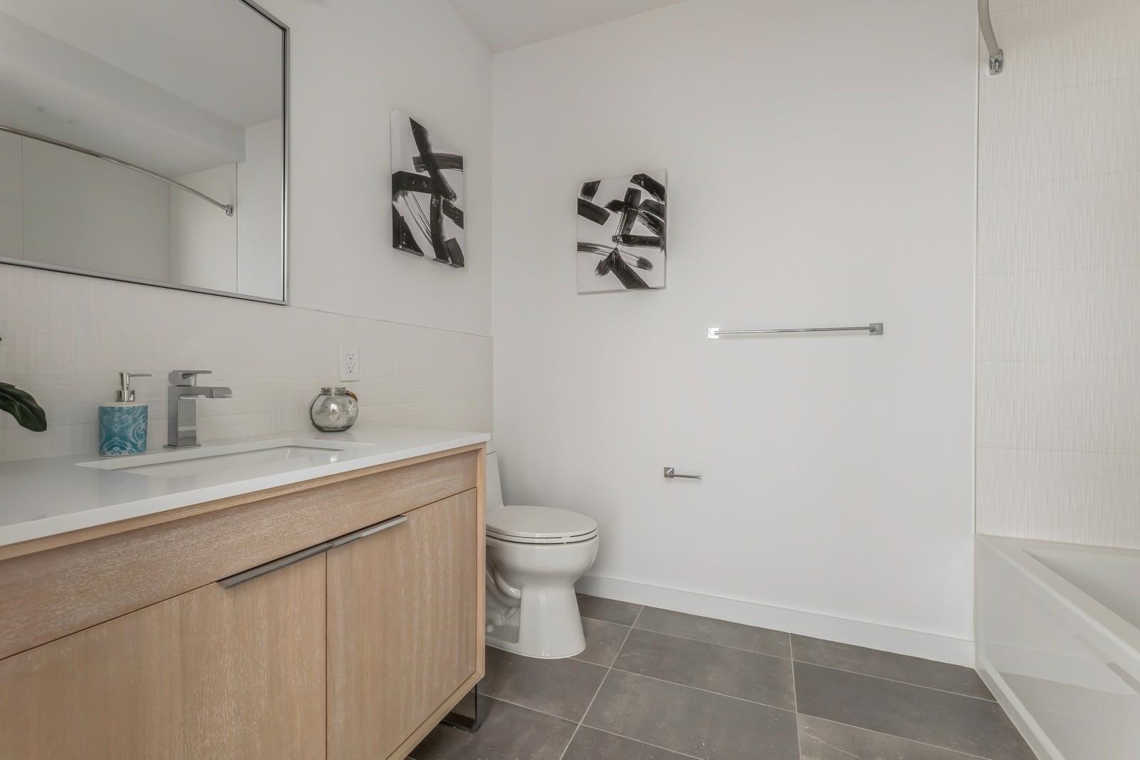 425 3rd St #410, Jersey City, New Jersey image 34